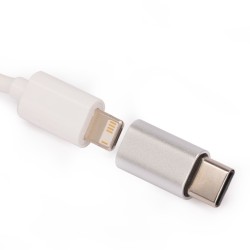 ADAPTADOR USB CON LOGO
